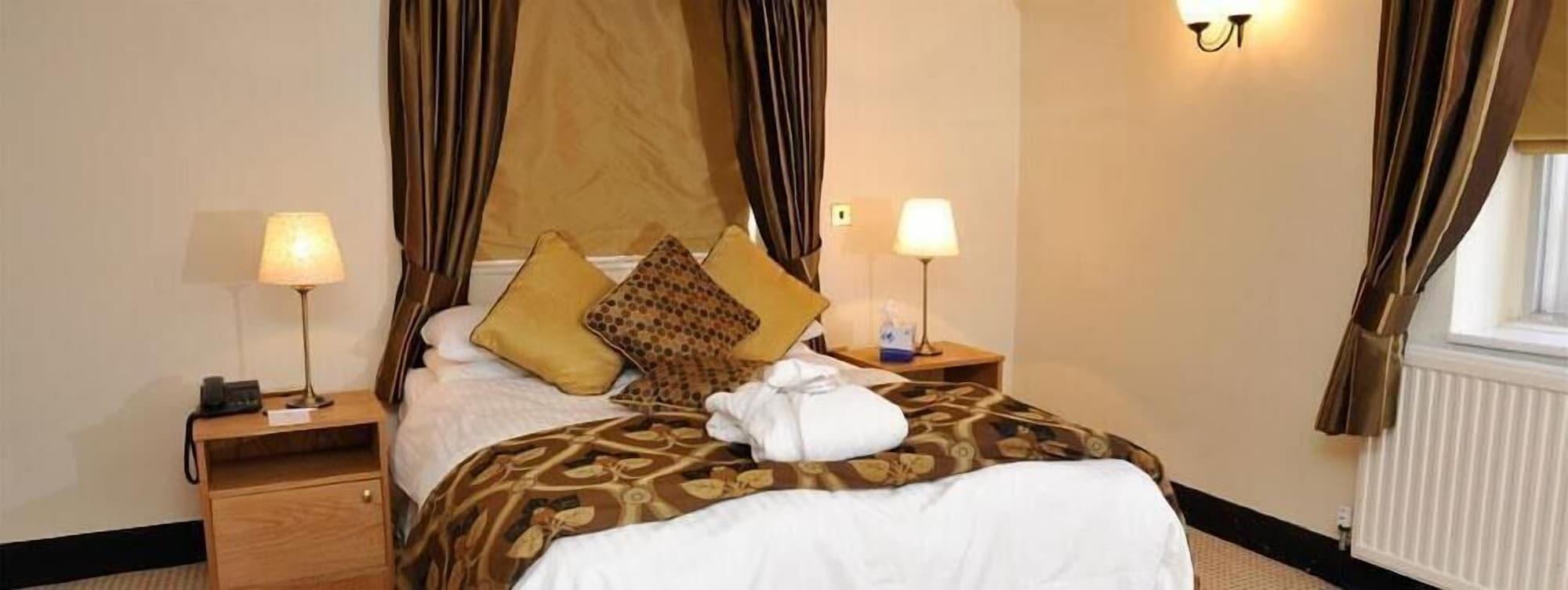 Barn Hotel London Ruislip Eksteriør bilde