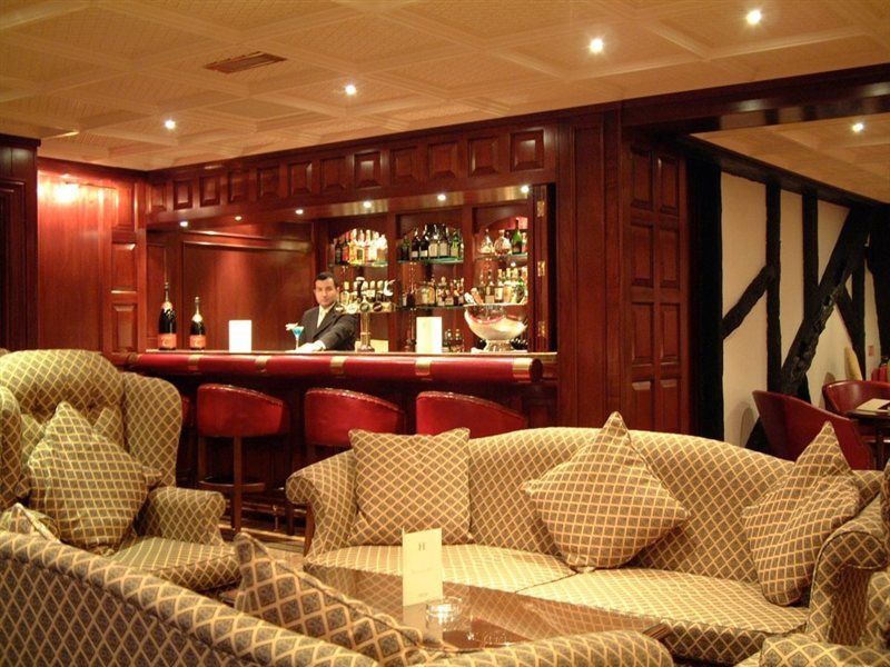 Barn Hotel London Ruislip Eksteriør bilde